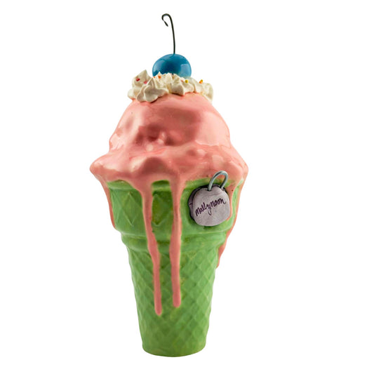 BERRY DREAM ICE CREAM CONE